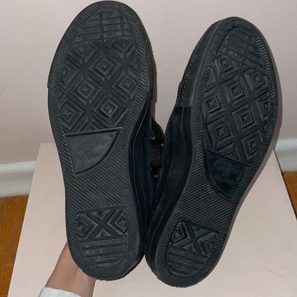 Black Converse - Picture 4 of 6